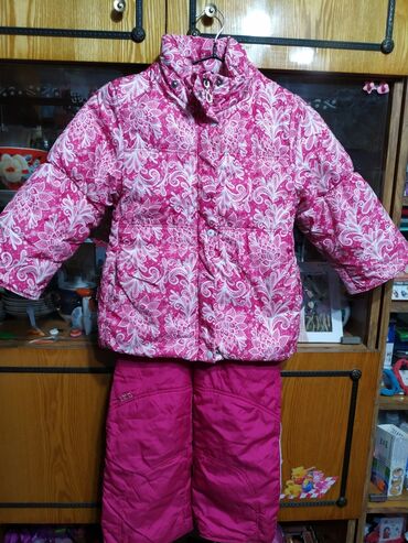 детские зимние куртки с мехом: Продаю детский зимний комбинезон с курткой возраст 3-5 лет