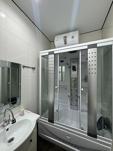 Долгосрочная аренда домов: 400 м², 7 комнат — 4