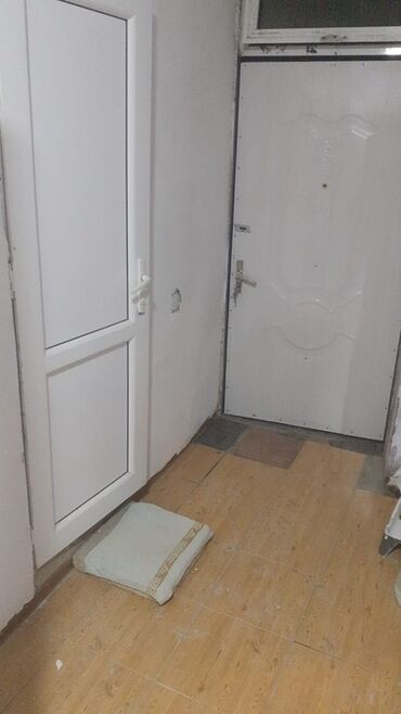 Uzunmüddətli kirayə mənzillər: Kirayə üçün 2 otaqlı mənzil (studiyaya yaxın plan). Şəkillərdə — 10