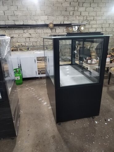 Soyuducu vitrinləri: Məhsul: Şüşəli soyuducu vitrin stendləri Təyinat: - Kafe, restoran — 5