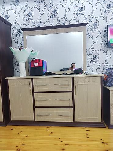 servant: Qonaq otağı üçün vitrin və kosmetik/komod dəsti - Dizayn: Açıq ağac — 1