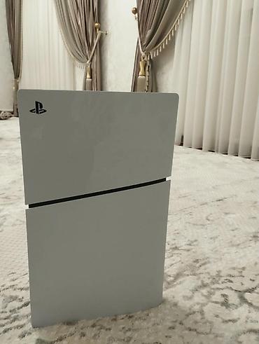 spark 2: Игровая консоль PlayStation 5 - Современный дизайн с белыми сменными — 9