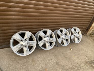 колесо для шиншиллы: Куйма Дисктер R 18 Toyota, Комплект, тешиктери - 5