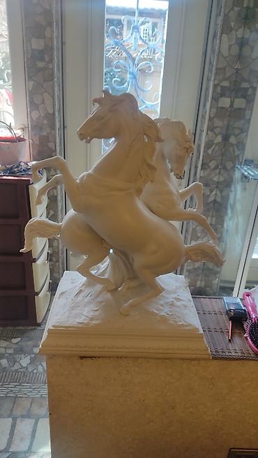 at figurları: İtaliya istehsalı Capodimonte Principe porselen heykəl - Mövzu: İki — 2