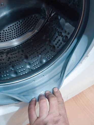 Стиральные машины: Стиральная машина LG, Б/у, Автомат, До 5 кг, Узкая — 3
