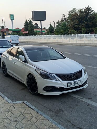 Hyundai: Hyundai Grandeur: 2.2 l | 2015 il Sedan — 7