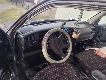 323 f: Volkswagen Golf: 1993 г., 1.6 л, Механика, Бензин, Хэтчбэк — 4