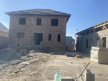 70 сом: 6 бөлмө, 150 м², 8 соток, Беловодское, Менчик ээси — 3
