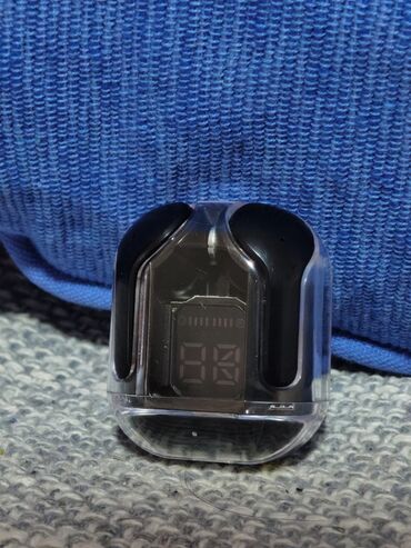 otkup slusalica: Bluetooth slusalice
marka je nepoznata, al imaju odlican zvuk