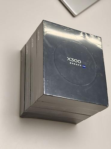 Vivo X300, Новый, 256 ГБ, цвет - Черный, 2 SIM