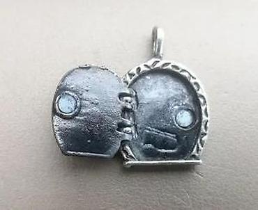 Stare vaze i dekor: Starinski Privezak Hobit vrata Gospodar Prstenova. Rezervisano. The — 12