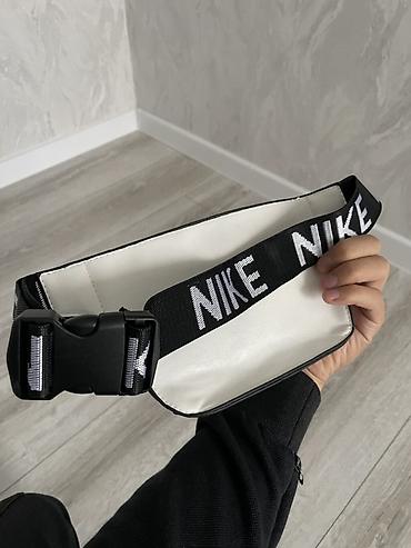 Поясные сумки, бананки: Поясная сумка (бананка) Nike - Формат: компактная поясная сумка на — 2