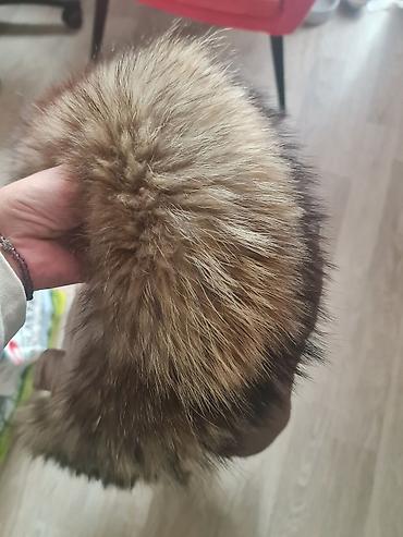 leggings h: Ženska zimska jakna sa obimnim krznom na okovratniku/kapuljači. - — 3