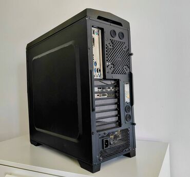 Desktop računari i radne stanice: Gejmer/ Intel i5 8600K/16GB DDR4/SSD M2 1TB /Nvidia GTX 1070 8GB — 5