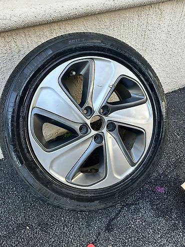 авто колесо: Alüminium yüngül lehimli disk və təkər komplekt - Ölçü: 17" alüminium — 1