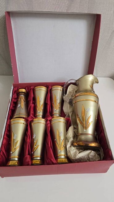 mişar 1: Rəng - Qızılı, Şüşə, 6, 1 l