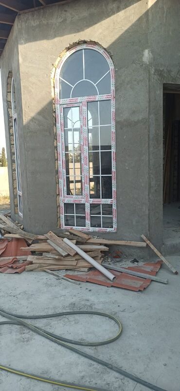 Plastik pəncərələr: Ağ rəngli plastik çərçivəli bu pəncərə, müasir dizaynı ilə istənilən — 9