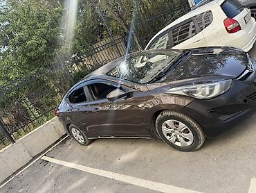 Hyundai: Hyundai Elantra: 2015 г., Седан — 2