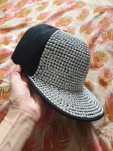 kepka: Qara snapback papaq – daşlı dizayn - Model: snapback, arxası — 1