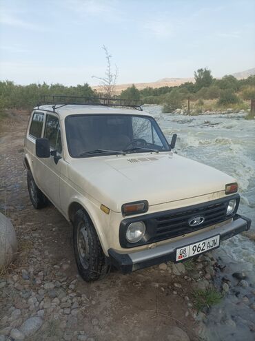 ваз 3303: ВАЗ (ЛАДА) 4x4 Niva: 1990 г., 1.6 л, Механика, Бензин, Кроссовер