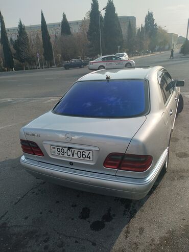 Mercedes-Benz: Mercedes-Benz E‑Class W210 sedan — Brabus üslub paketli Mühüm — 5