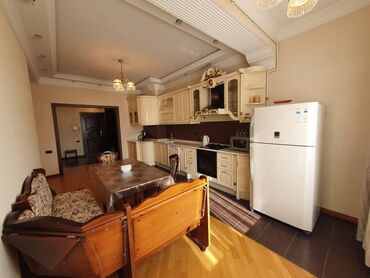 Uzunmüddətli kirayə mənzillər: Nəsimi rayonu,Bül-bül prospekti,Jalə plaza,16 mərtəbənin 9- cu — 7