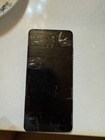 telfo: Poco X3 Pro, 256 GB, Barmaq izi