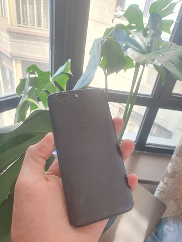 купить сотовый телефон: OnePlus 5, Б/у, 64 ГБ, цвет - Черный, 2 SIM