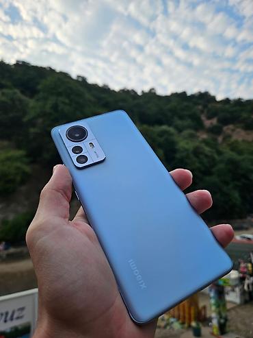 mi 12 pro: Xiaomi 12 Pro, 256 GB, rəng - Mavi, 
 Barmaq izi, Simsiz şarj, Face ID — 1