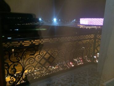 Uzunmüddətli kirayə mənzillər: Nərimanov metrosuna yaxin 14 mertebeli binanın 7-ci mərtəbəsində — 15