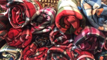 Простыни: Постельное бельё 100% хлопок, простынь нарезинки наволочкой 100% at lalafo.kg — 20 Простыни: Постельное бельё 100% хлопок, простынь нарезинки наволочкой 100% — 20