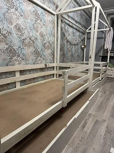 детская мебель кровати: Деревянные детские кроватки Размер:80*180 Количество: 2 кровати — 1