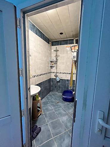 ev menzil: Bakı, Suraxanı, 3 otaqlı, Köhnə tikili, m. Xalqlar Dostluğu, 81 kv. m — 10