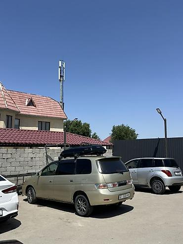 range over: Toyota Gaia: 2001 г., 2 л, Автомат, Бензин, Минивэн — 4