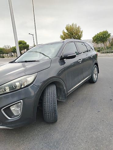 Kia: Kia Sorento SUV - Kuzov: 5 qapılı, tünd boz rəng - Mühərrik: GDI — 7