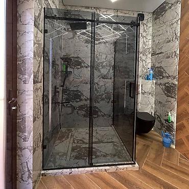 Душевые перегородки и ограждения: Угловая душевая перегородка с раздвижной системой дверного открывания — 2