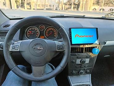 Opel: Opel Astra H – gümüşü rəng, 5 qapılı hetçbek.Hazır maşındı.ikinci — 3