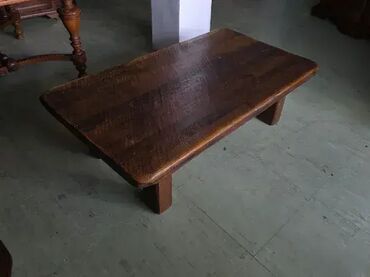 Stilski klub stolovi: Masiva tezak sto puno drvo hrast. Duzina 140 cm Sirina 80 cm Visina 45 — 13