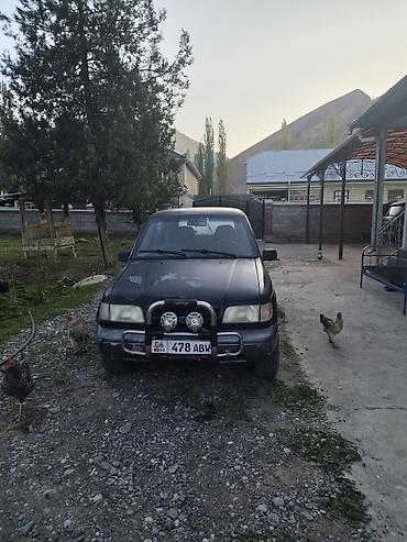 кузовные запчасти на корейские авто: Kia Sportage: 1992 г., 2 л, Механика, Дизель, Внедорожник — 4