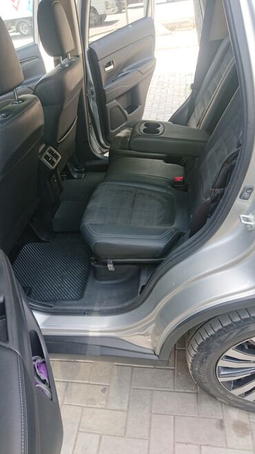 Mitsubishi: Mitsubishi Outlander: 2019 г., 2.4 л, Вариатор, Бензин, Кроссовер — 21