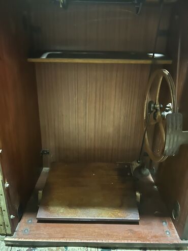 Qədim tikiş maşınları: Ayaq maşını paltar tikən endirim olacag real aliciya — 9