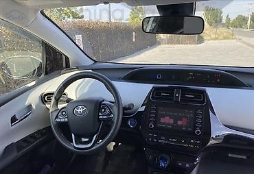 Toyota: Toyota Prius: 2018 г., 1.8 л, Вариатор, Гибрид, Хэтчбэк — 3