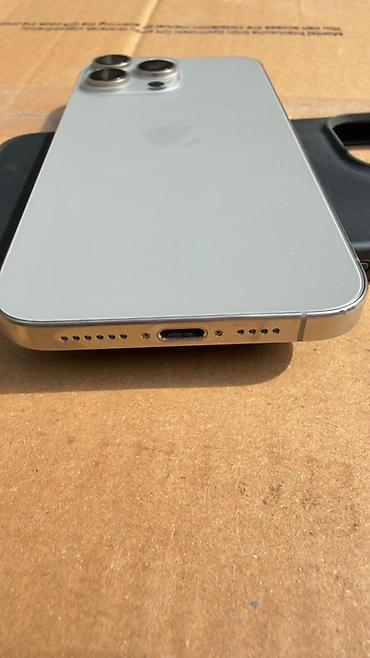 Apple iPhone: IPhone 15 Pro Max, Natural Titanium, Face ID — 8