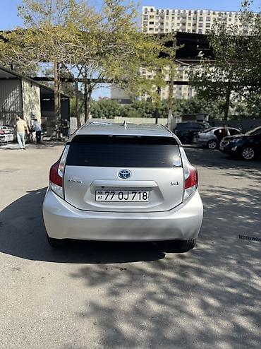 Toyota: Real alıcıya şirin endirim eliyecem Toyota Aqua Hybrid, gümüşü rəng, 5 — 2