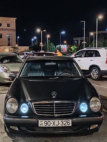 mercedes 180 b: Mercedes-Benz E 240: 2.4 l | 2000 il Sedan — 1