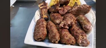 Aşpazlar: Xidmət: Manqal və kabab ustası Təklif edilənlər: - Açıq havada və ya — 16