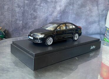 Avtomobil modelləri: 2015 il, 1:43, Dəmir, Ödənişli çatdırılma — 11
