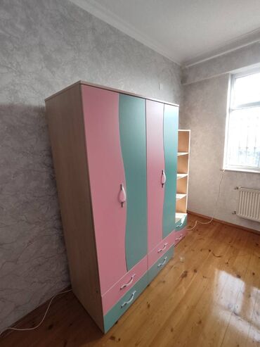 Dolablar: Dolablar yaxşı vəziyyətdədir. Ölçüləri aşağıdakı kimidir Kiçik - — 7