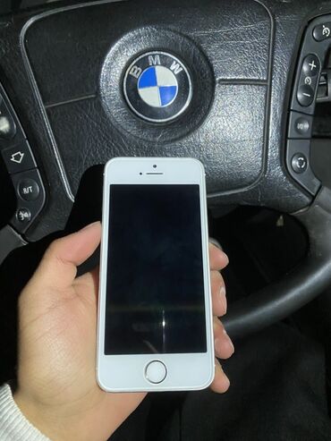 оптоволоконный кабель: IPhone 5, Б/у, 16 ГБ, Серебристый, Кабель