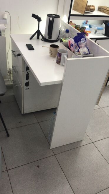 Ofis masaları: Tecli satlır